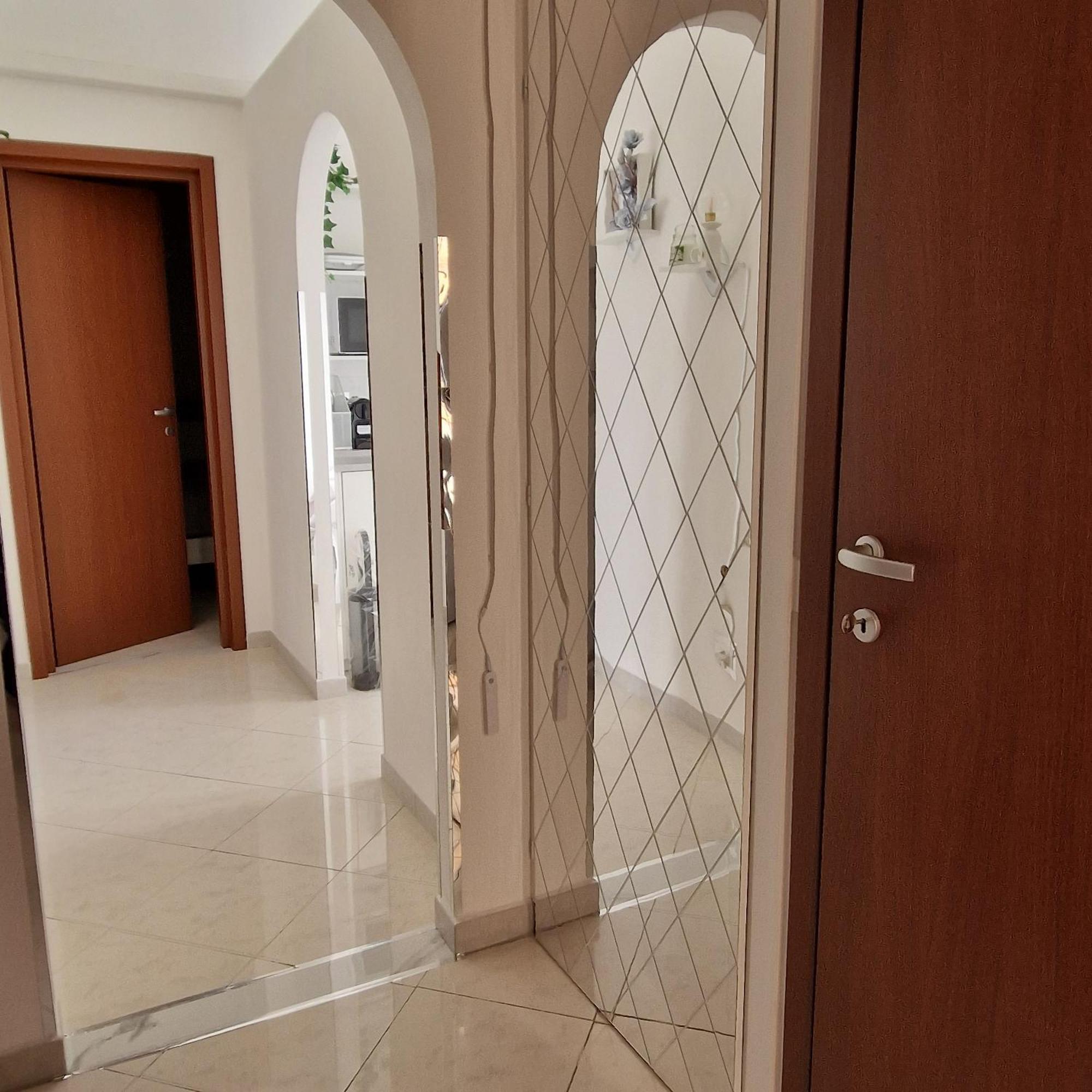 Cinzia'S House Of Mirrors Apartment Pisa Bagian luar foto
