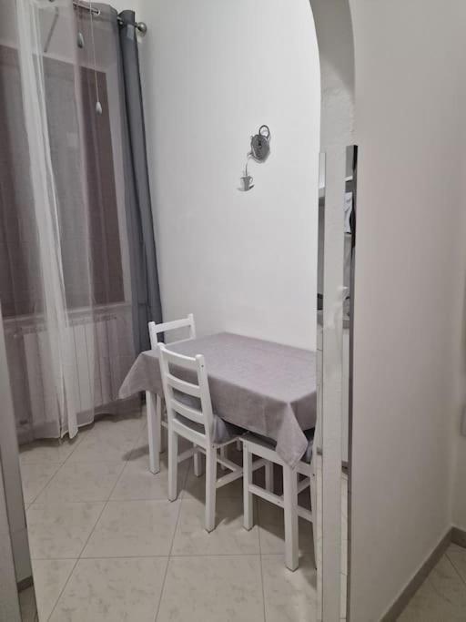 Cinzia'S House Of Mirrors Apartment Pisa Bagian luar foto