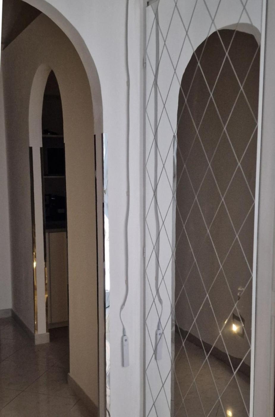 Cinzia'S House Of Mirrors Apartment Pisa Bagian luar foto